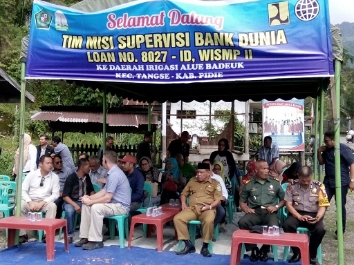 Supervisi Bank Dunia Mengecek Pengguna Air GP3A di Blang Dhod