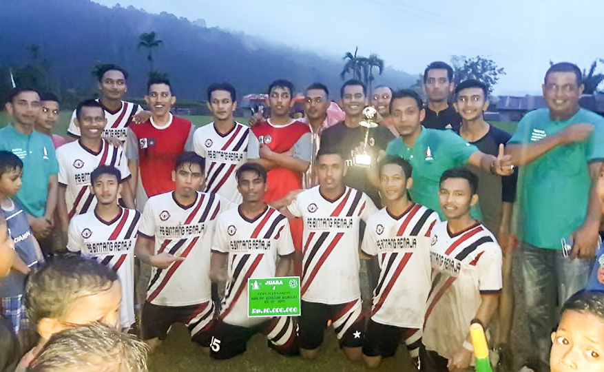 Bungkam PSST Simpang Tiga, Bintang Remaja Juara